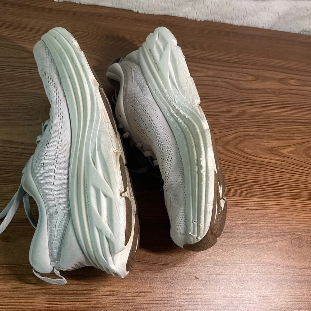 Hoka Bondi 8 women’s White Athletic Shoes size 9.5 - Picture 8 of 9